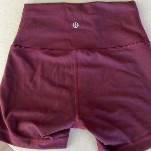 lululemon High-Rise Short 4"